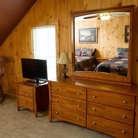 Shore Meadows Lodge Llc Lake George Quarto foto