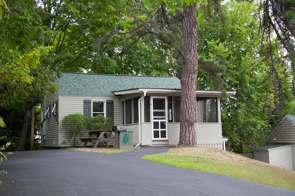 Shore Meadows Lodge Llc Lake George Exterior foto