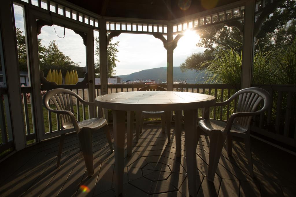 Shore Meadows Lodge Llc Lake George Exterior foto
