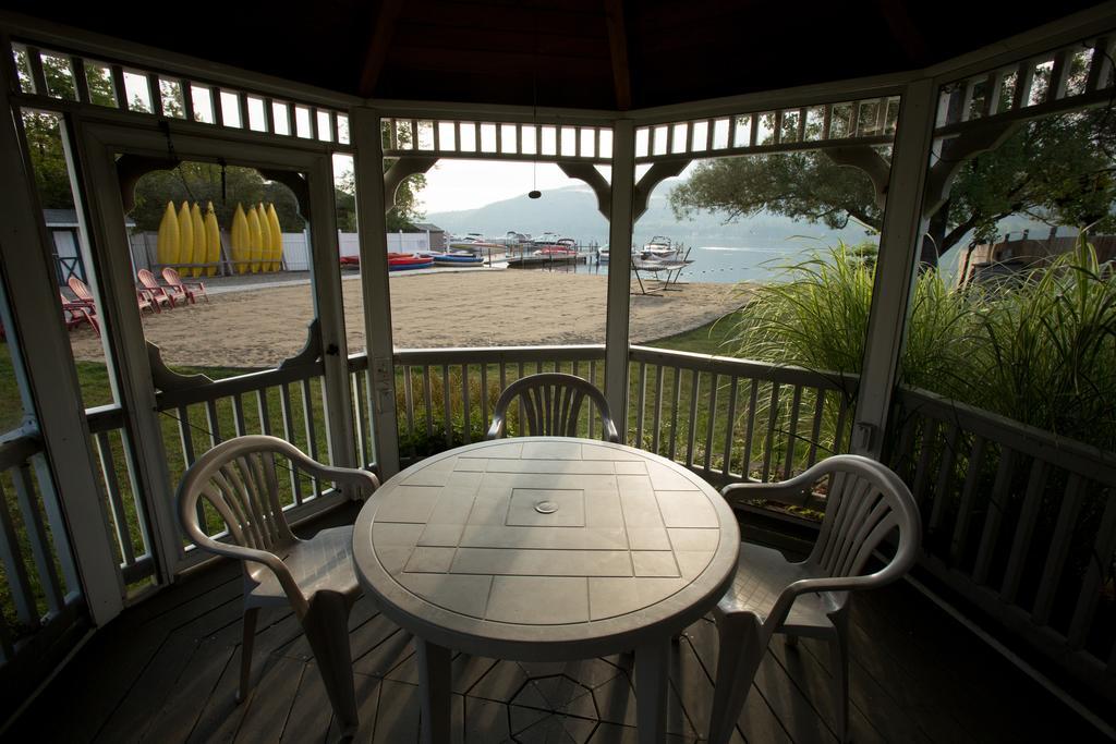Shore Meadows Lodge Llc Lake George Exterior foto
