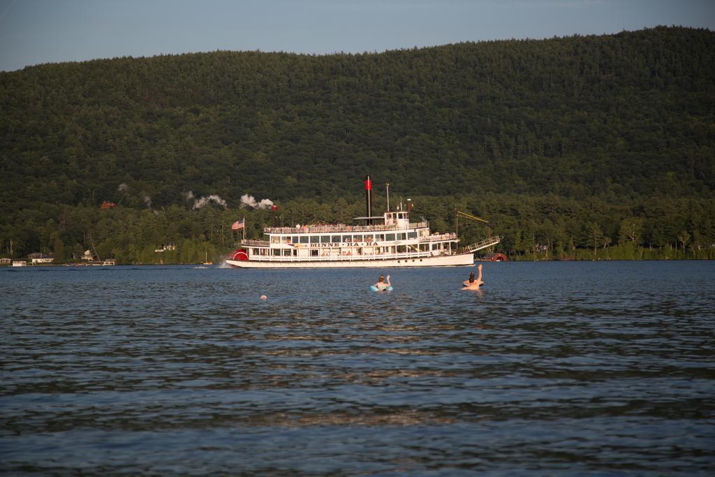 Shore Meadows Lodge Llc Lake George Exterior foto