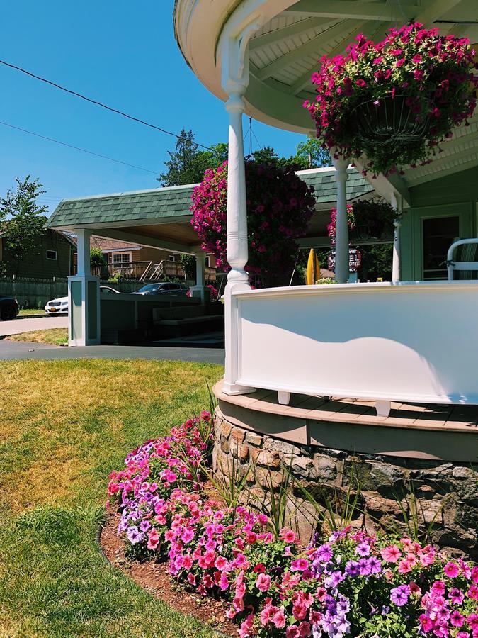 Shore Meadows Lodge Llc Lake George Exterior foto
